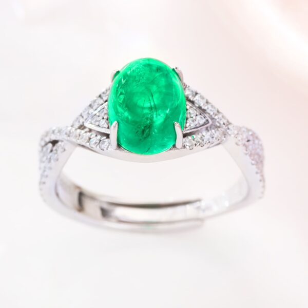 Custom Emerald Rings – Handcrafted Cabochon Emerald Ring