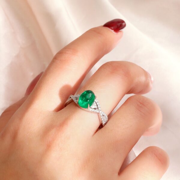 Custom Emerald Rings – Handcrafted Cabochon Emerald Ring