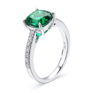 18K White Gold Emerald Ring with Four-Prong Setting and Diamond Accents